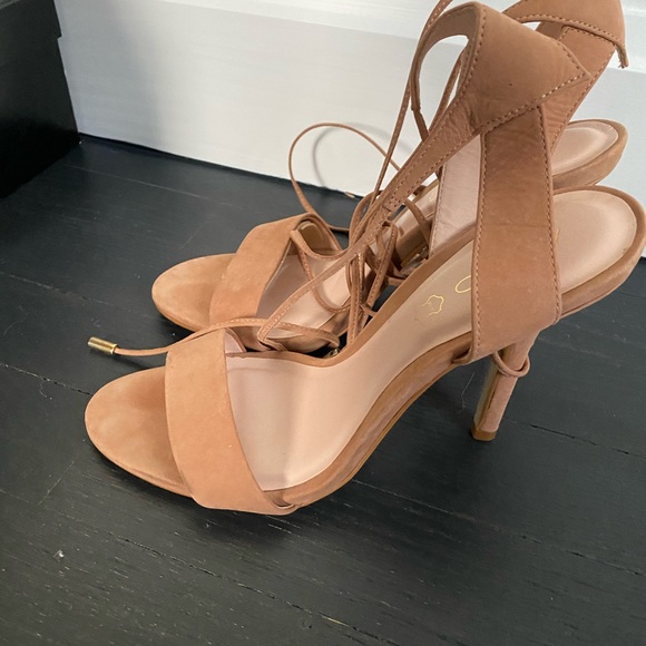 Aldo size 7 tan suede tie/lace up heels only worn around the house - Picture 2 of 4
